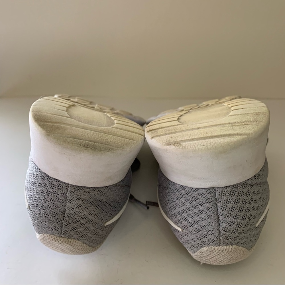 Nike Tanjun Grey / White Sneakers, W7 - Picture 13 of 14